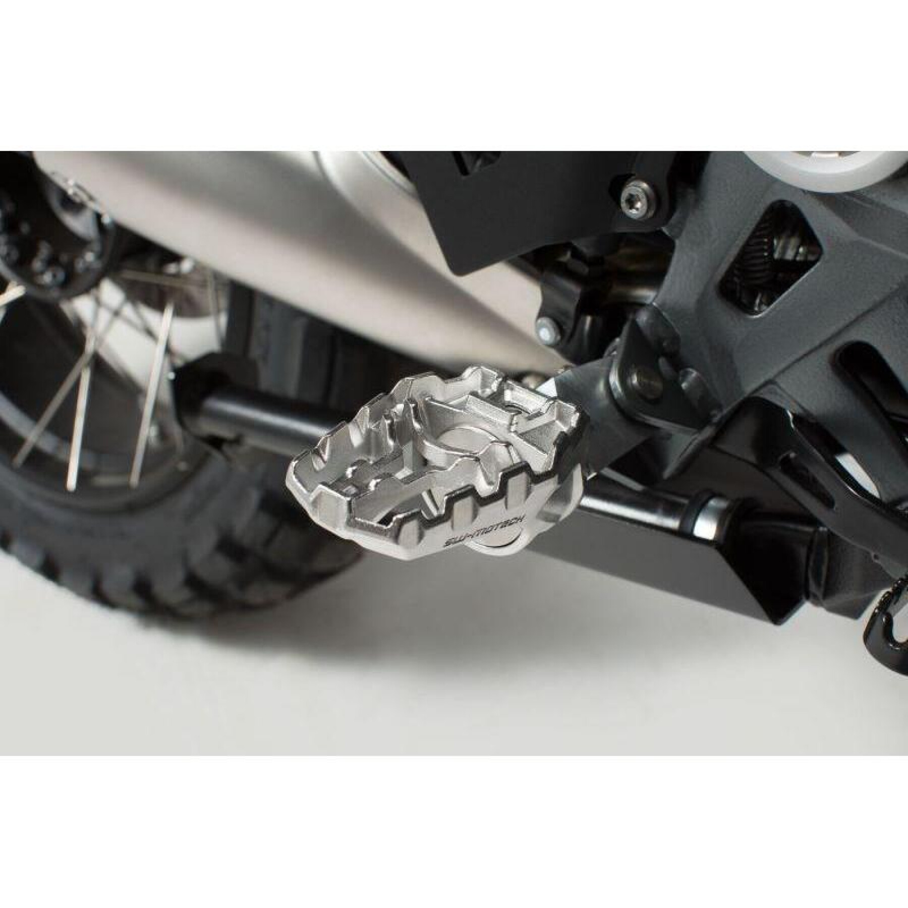 Kit de montagem do apoio para os pés SW-Motech Evo Honda, Suzuki, KTM